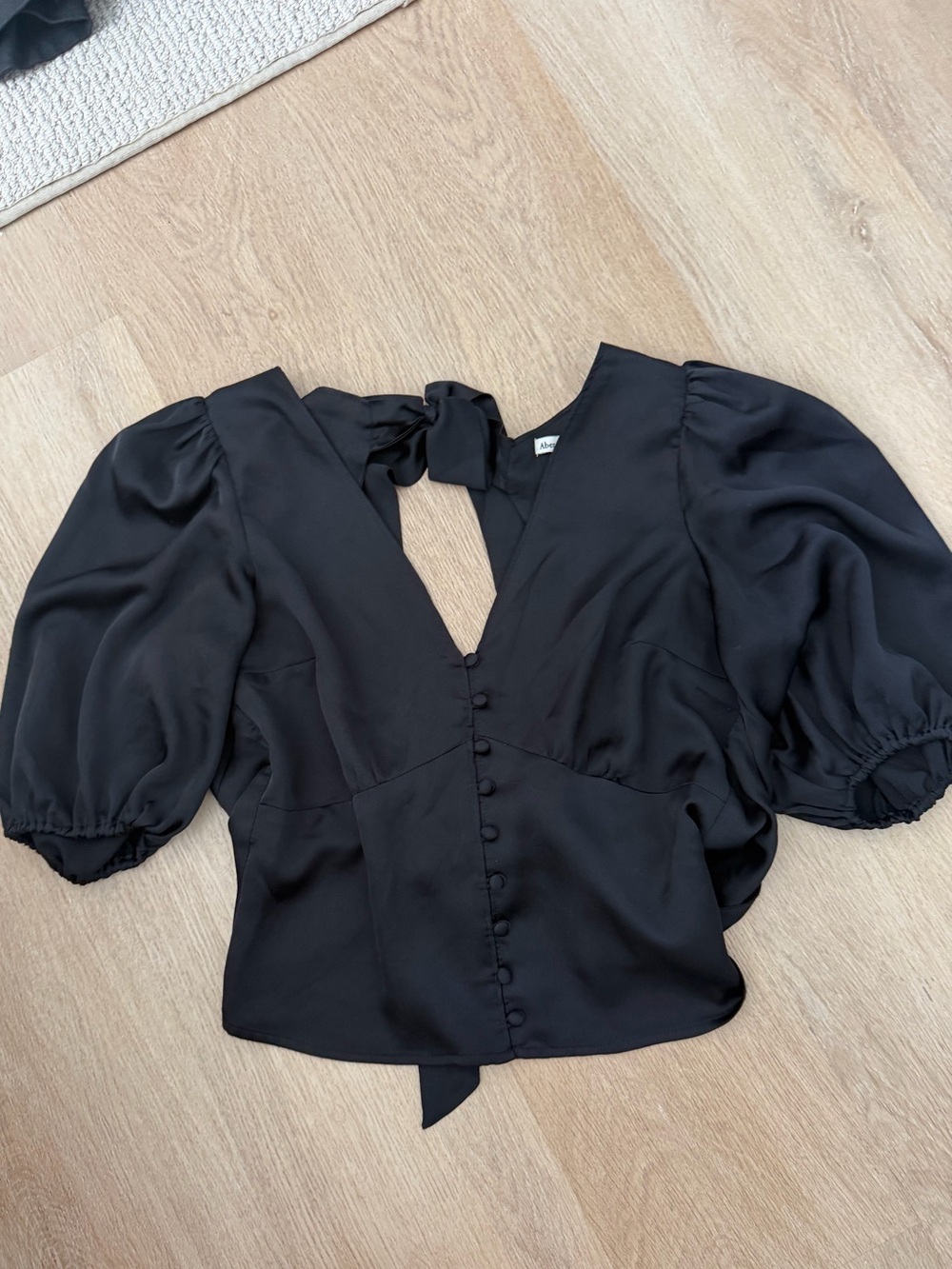 Abercrombie Puff-Sleeve V-Neck Blouse with Front Buttons and tie back